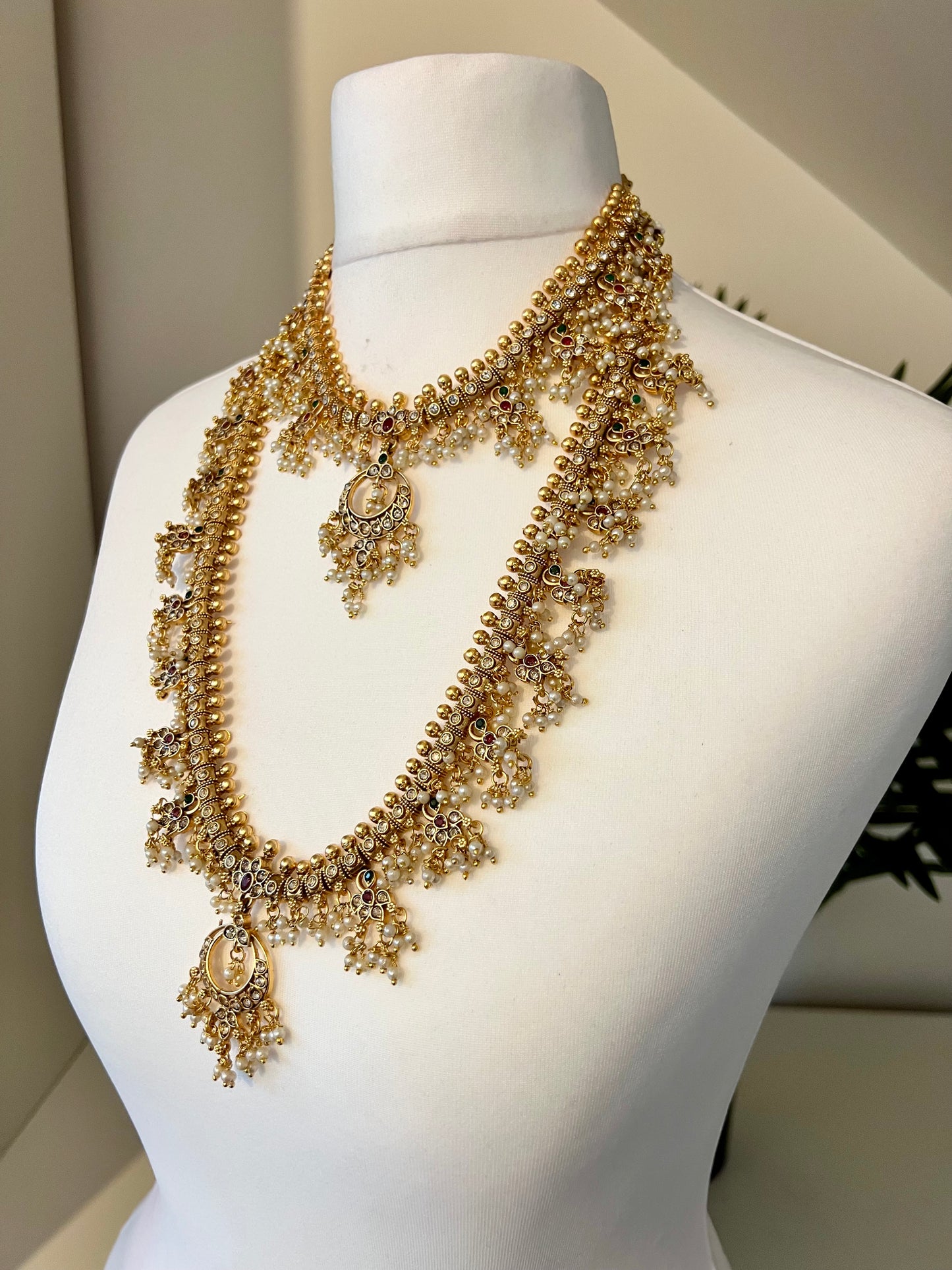 SANGI - Bridal Guttapusala long and short necklace with pearls and flat earrings and tikka N3185