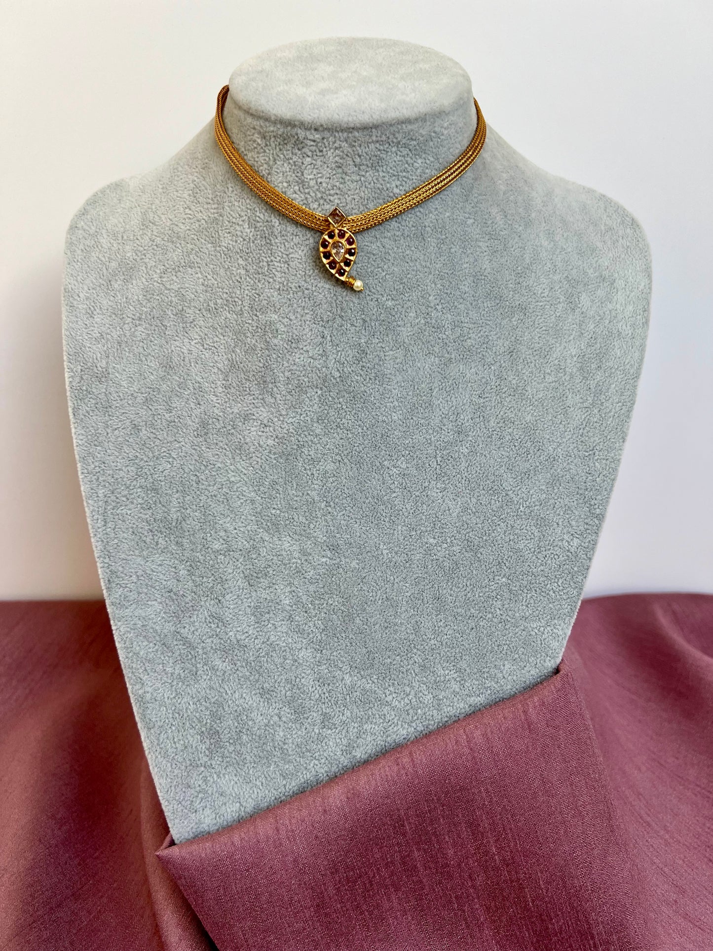 KIARA - Mango pendant gold choker necklace with small earrings N3115