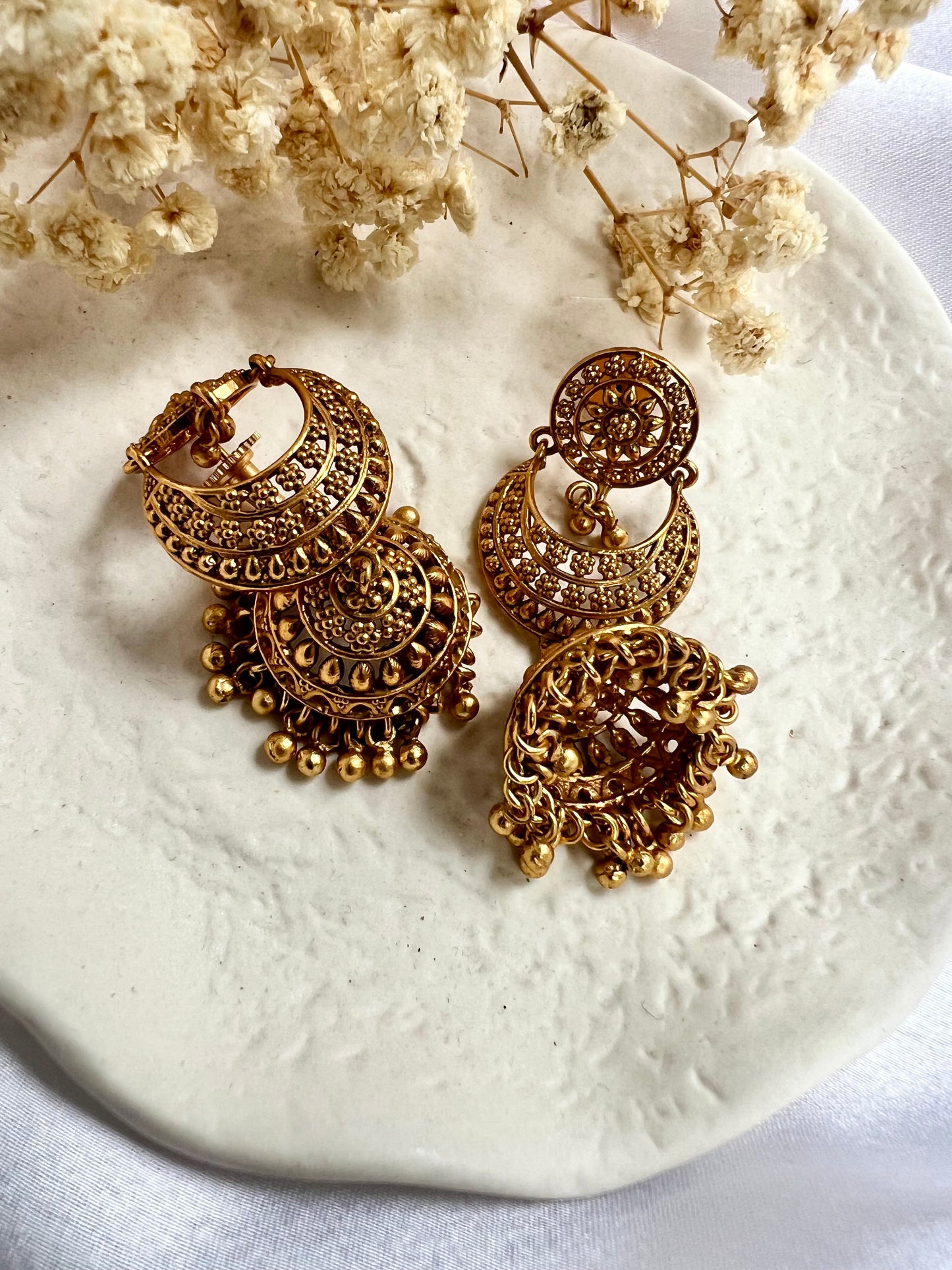 Antique matte gold plated jhumka earrings E3003