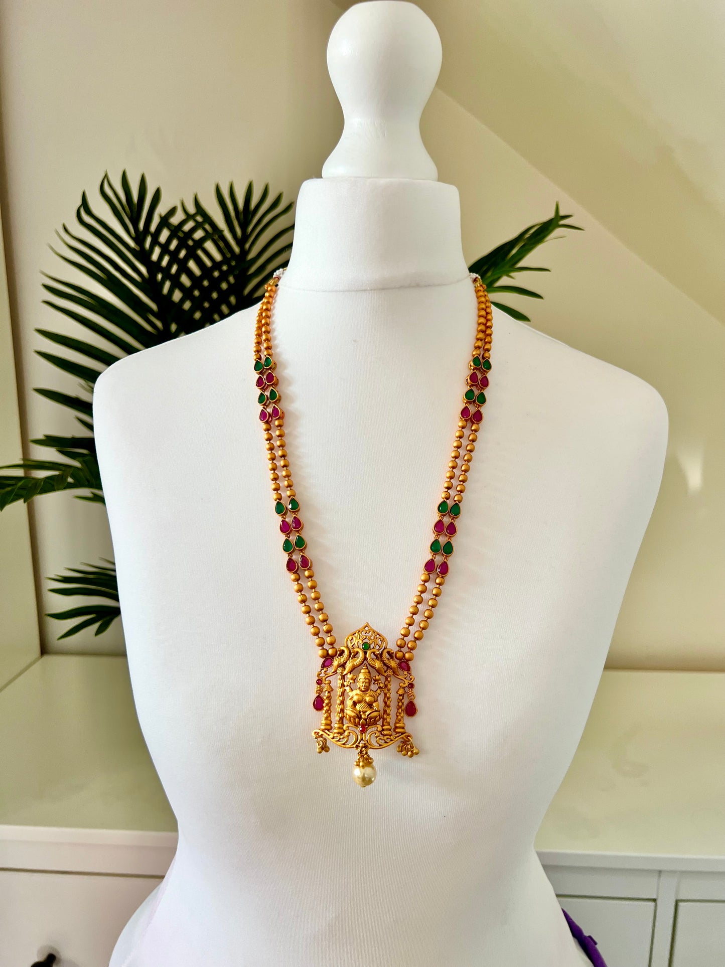 TAHA rubygreen - Antique temple necklace set with matching earrings N3007