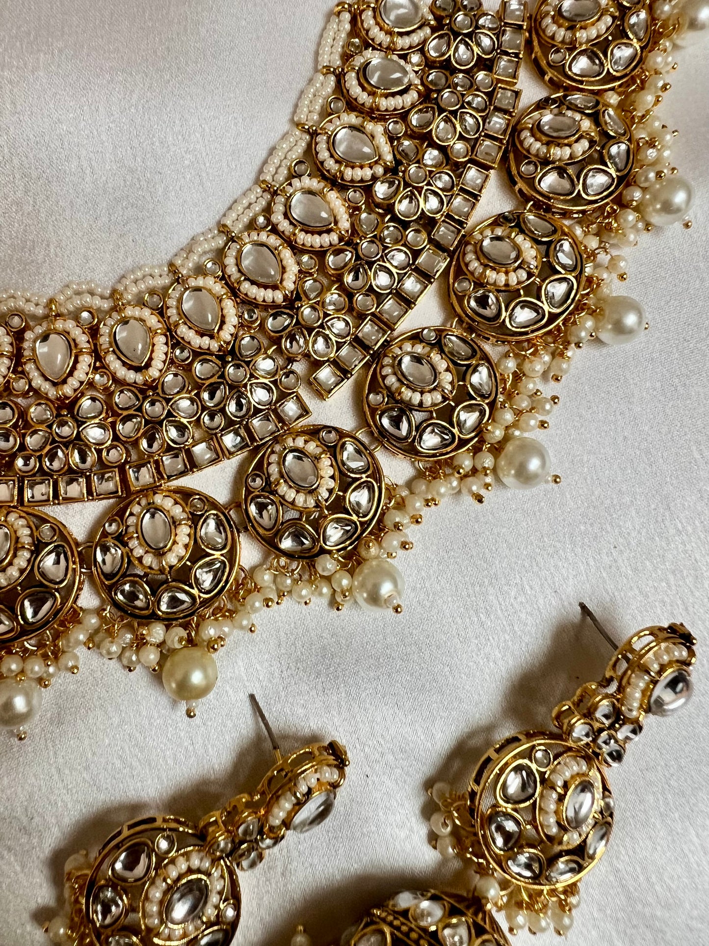 AVEENAS -Bridal high neck necklace set with earrings and tikka in white N3196