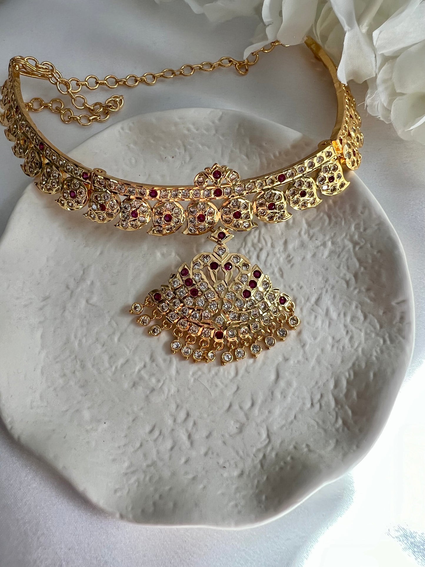 AMARA - Short impon ruby mango motif choker necklace N3139