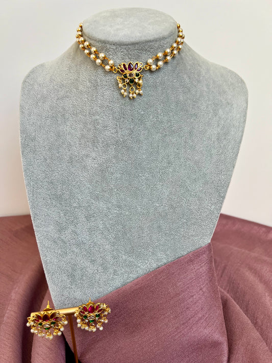 KRITI - Lotus rubygreen choker with pearl chain, matching earrings included N3131