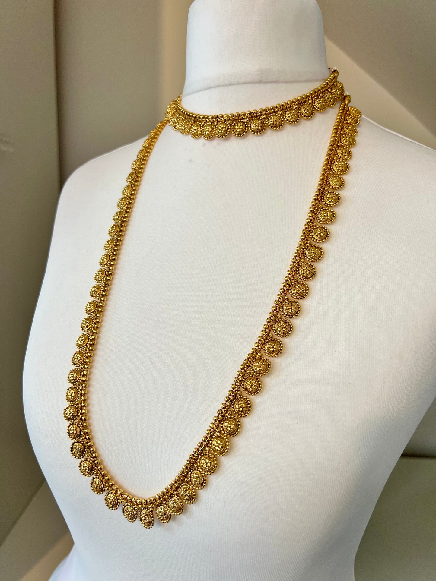 ARULIA- Long and short golden necklace set with flat earrings and tikka N3194