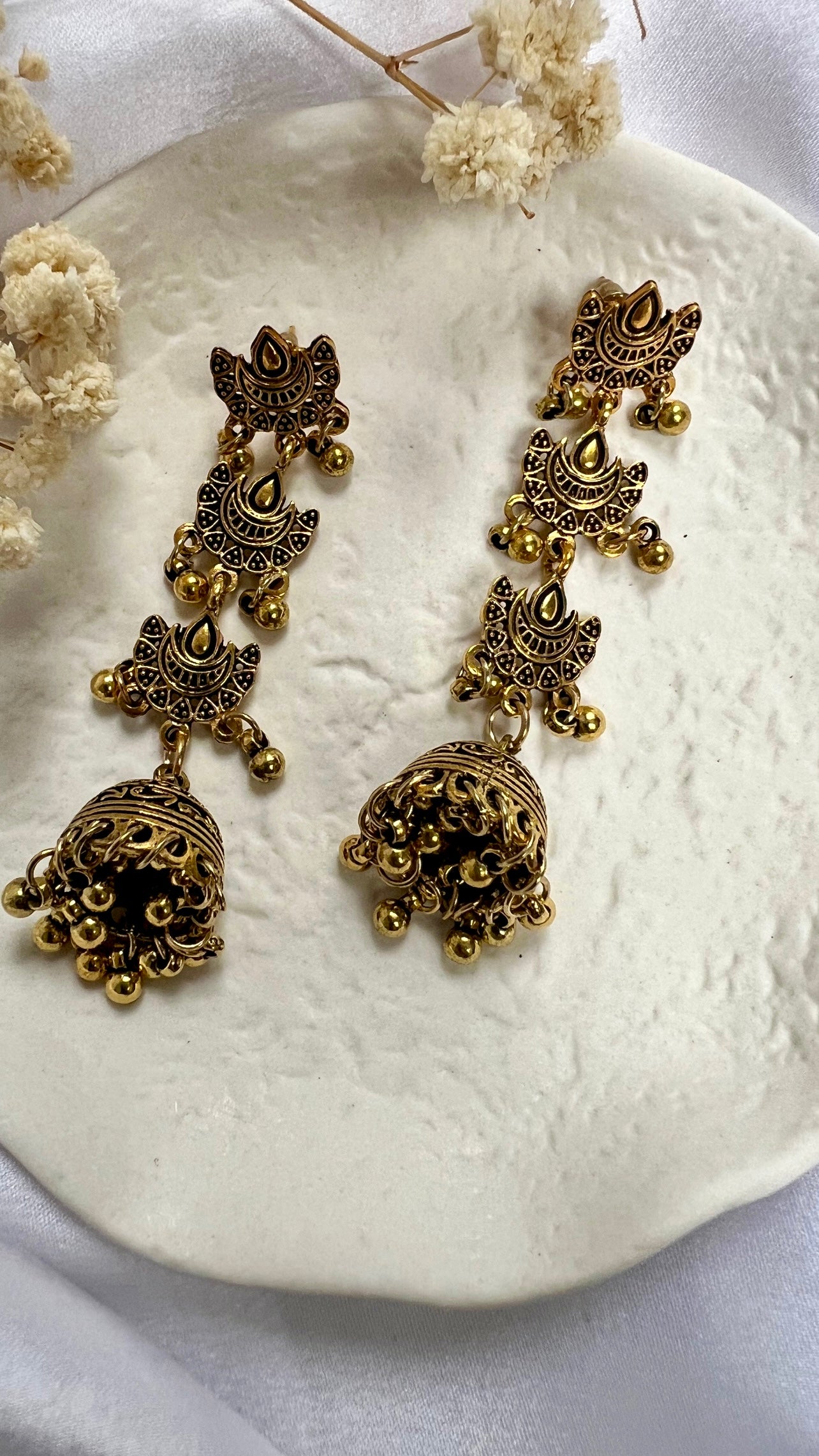 Antique gold long jhumka earrings E3064