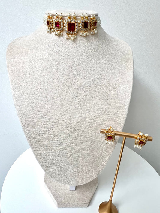 PARVATI - Pearl choker in ruby and white with matching earrings N3305