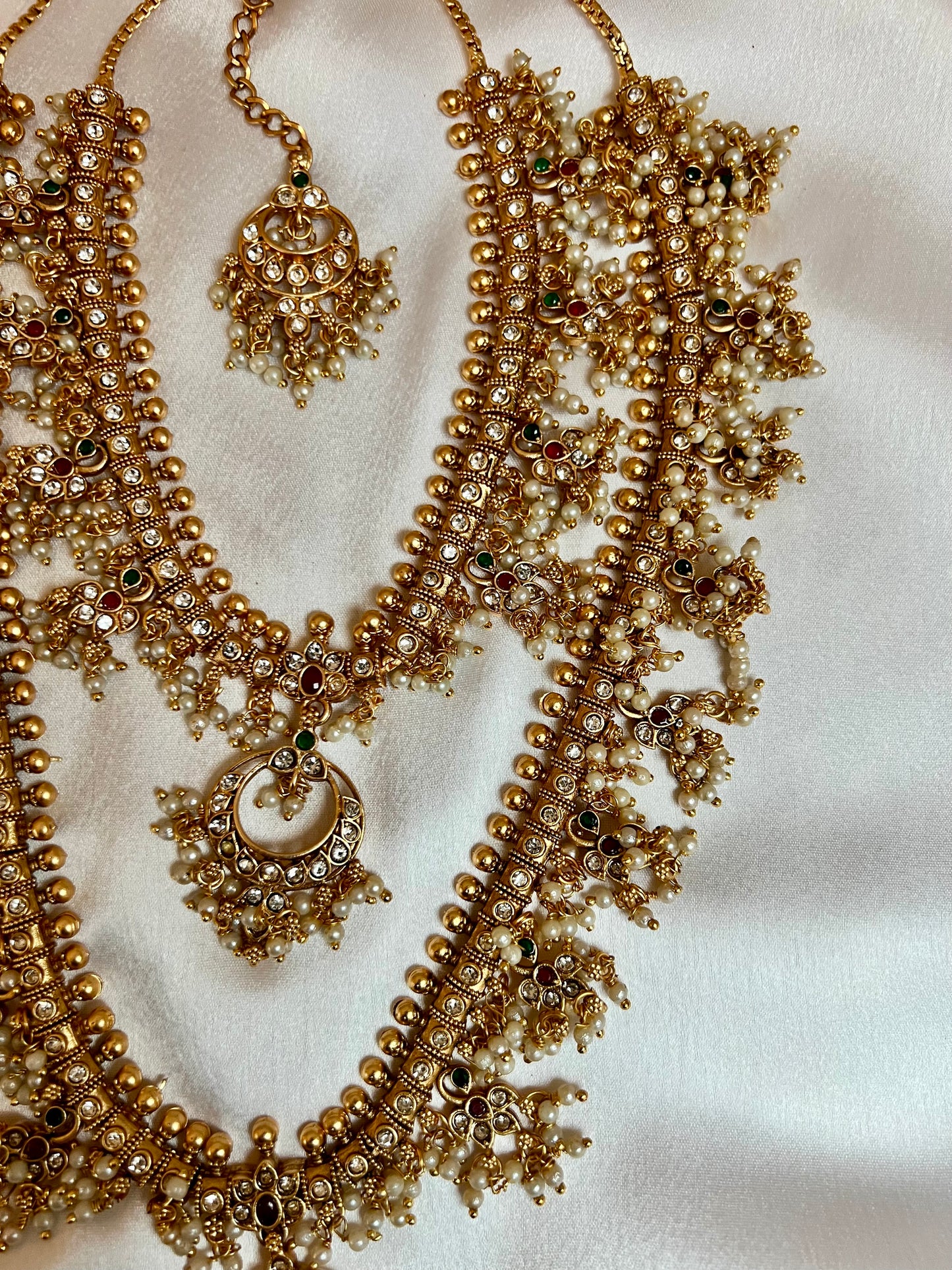 SANGI - Bridal Guttapusala long and short necklace with pearls and flat earrings and tikka N3185