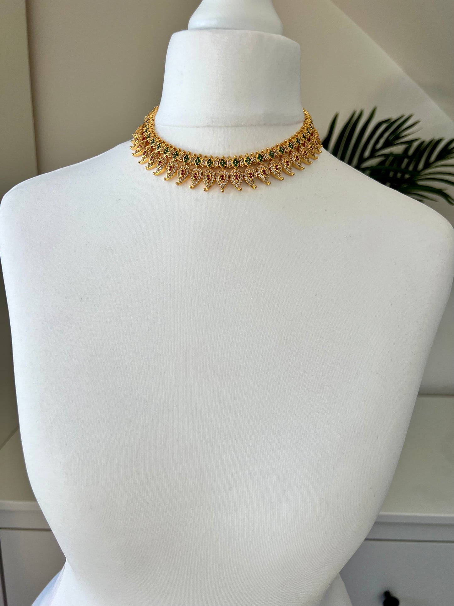 GEETHA - Short chain mango motif necklace with matching earringsN3079