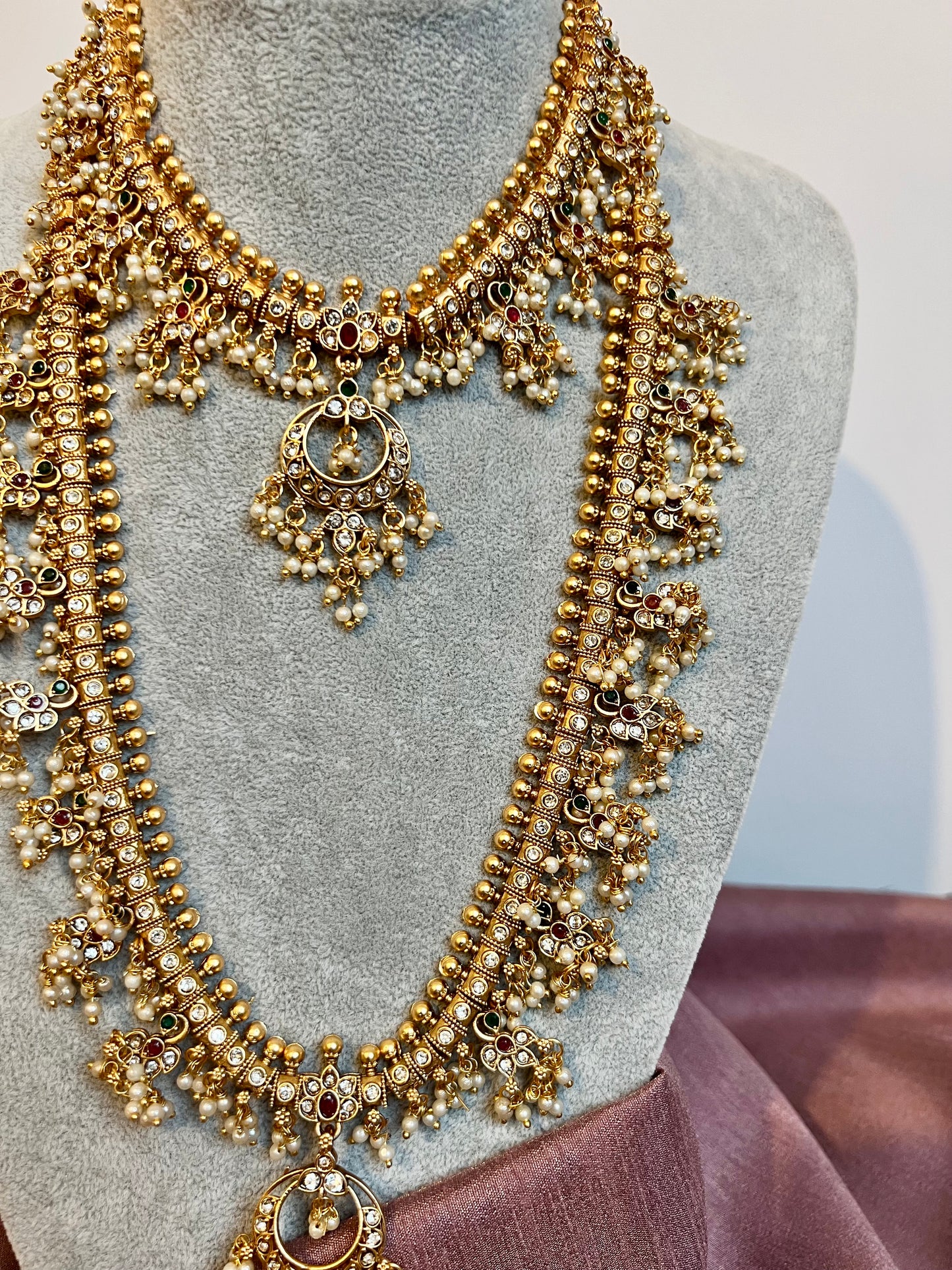 SANGI - Bridal Guttapusala long and short necklace with pearls and flat earrings and tikka N3185