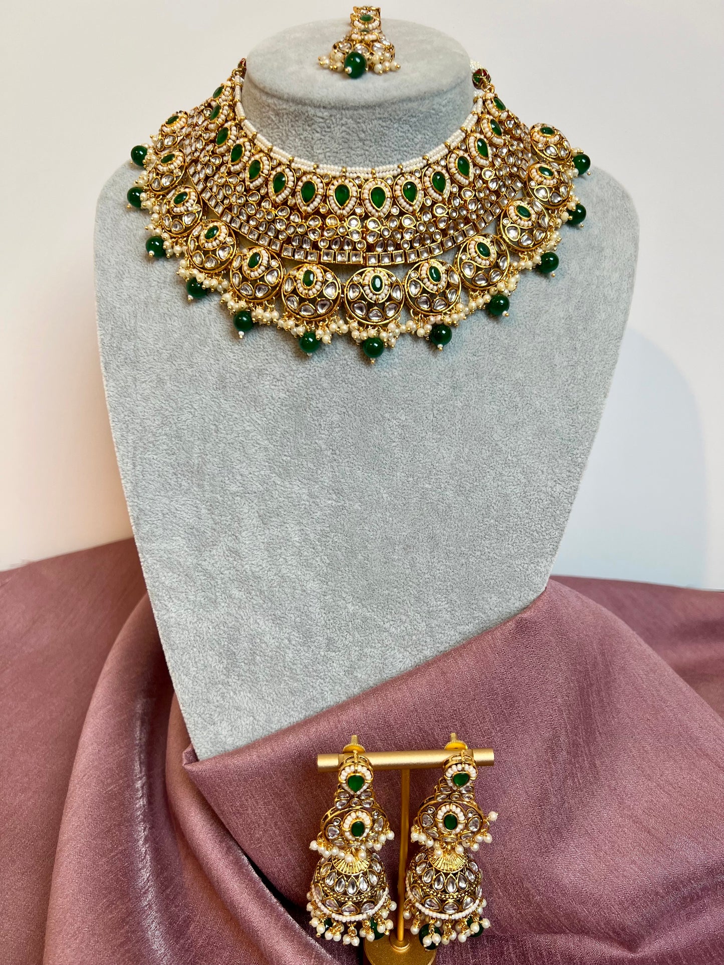 AVEENAS - Bridal high neck necklace set with earrings and tikka in green N3196