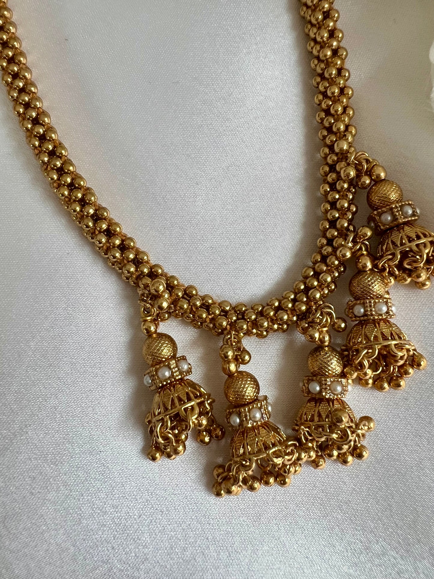 SIVAGAMI - Antique gold plated mala necklace with small earrings N3043