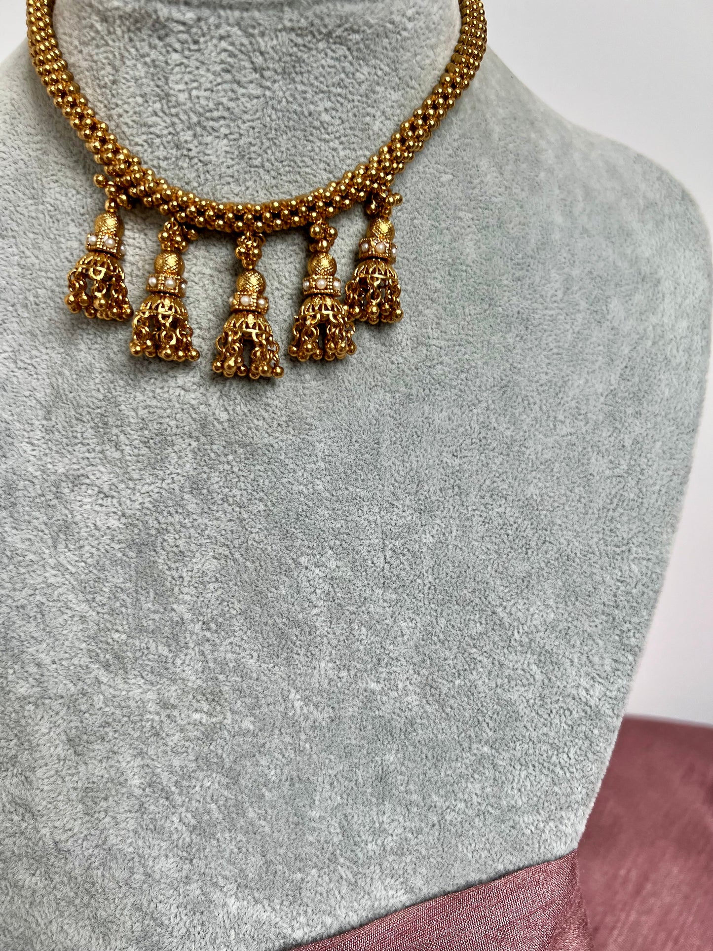 SIVAGAMI - Antique gold plated mala necklace with small earrings N3043