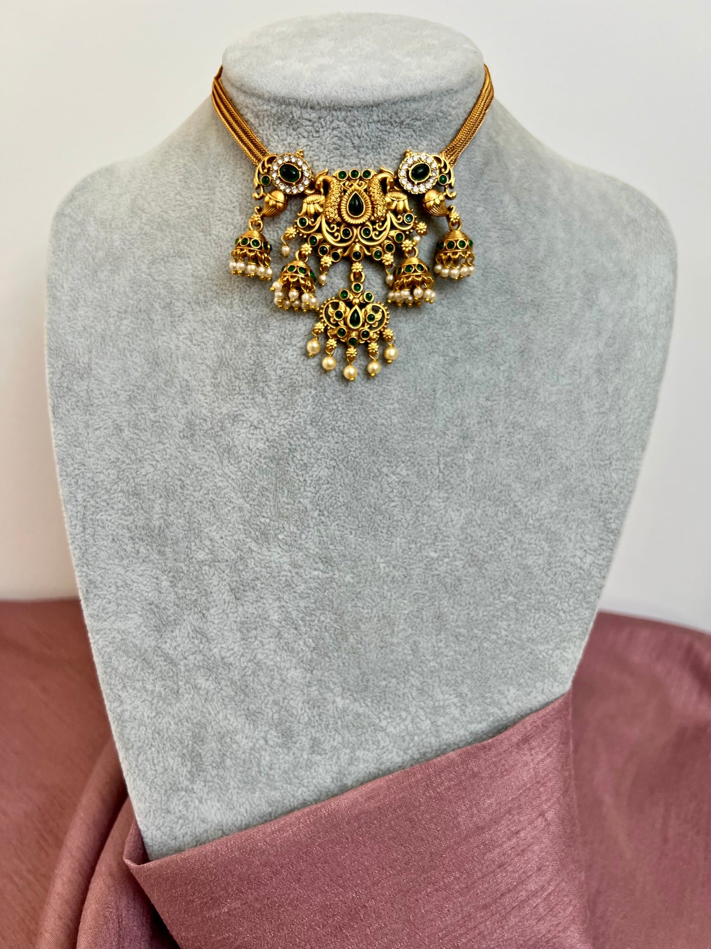 MONISHA - Short jhumka necklace set with matching earrings N3087