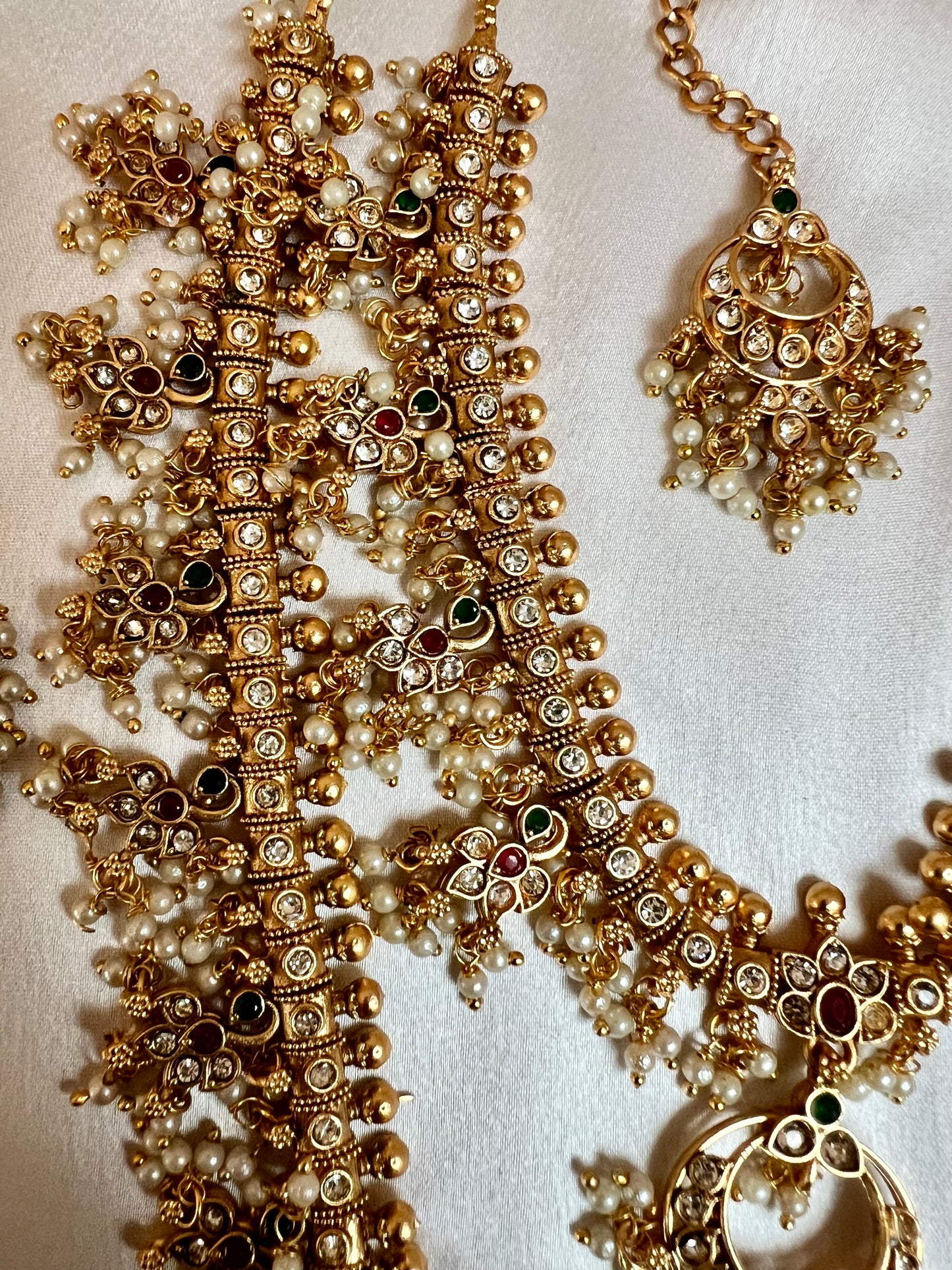 SANGI - Bridal Guttapusala long and short necklace with pearls and flat earrings and tikka N3185