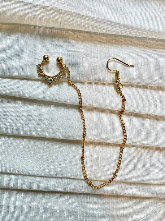 Cz stoned septum nosering with a simple gold chain NR3048