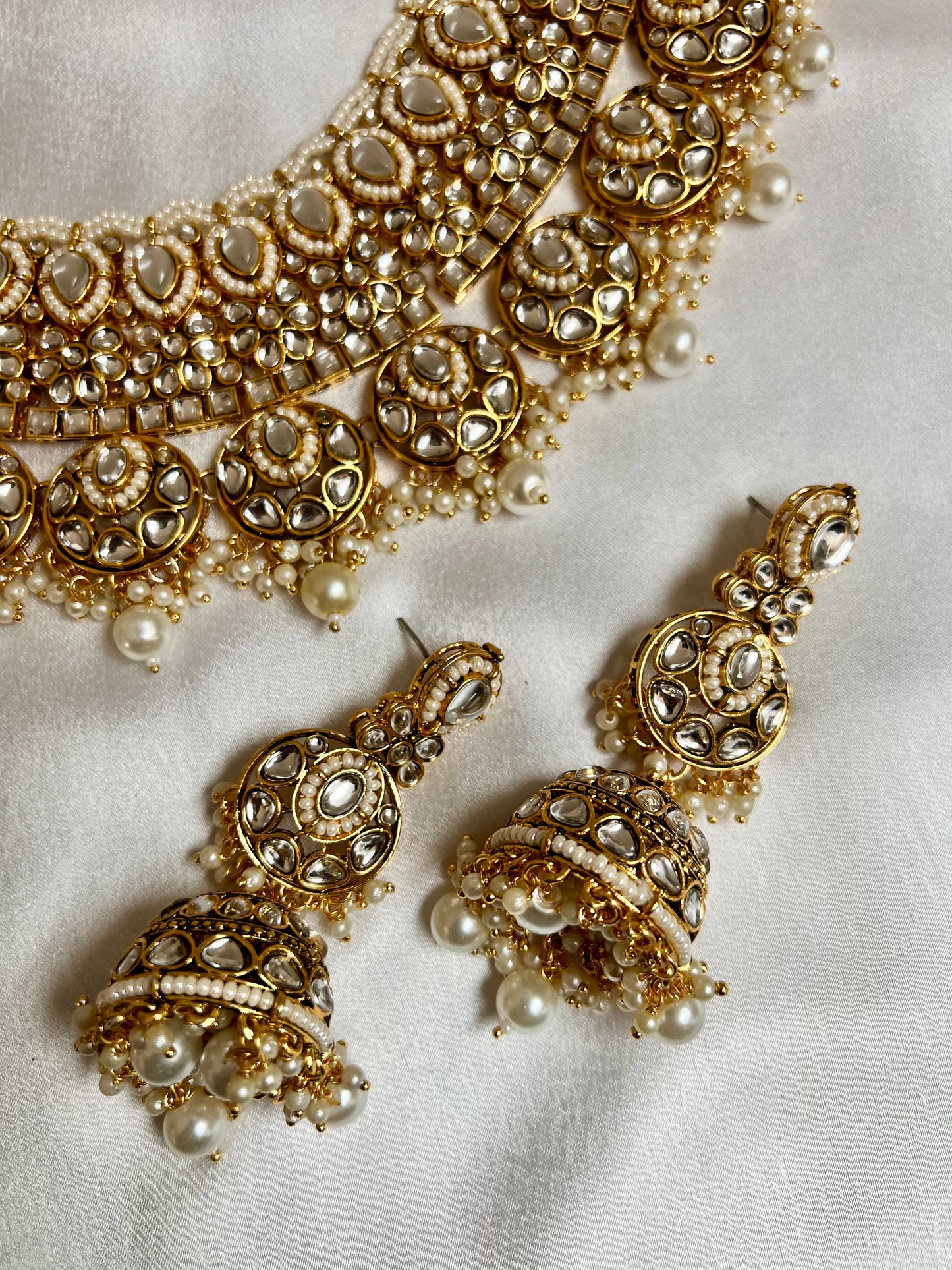 AVEENAS -Bridal high neck necklace set with earrings and tikka in white N3196