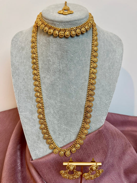 ARULIA- Long and short golden necklace set with flat earrings and tikka N3194