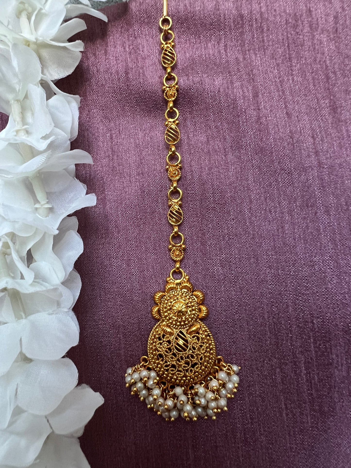 Antique gold plated pearl tikka T3001