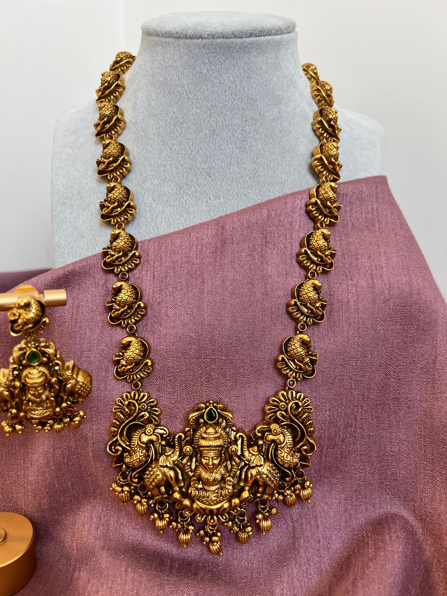 Antique peacock matte gold plated rubygreen necklace set N3050