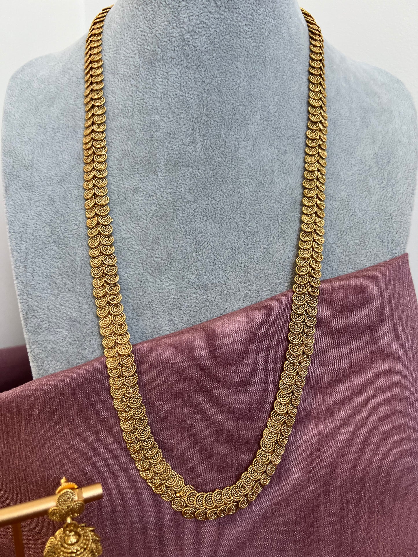 Antique long gold plated necklace N3057