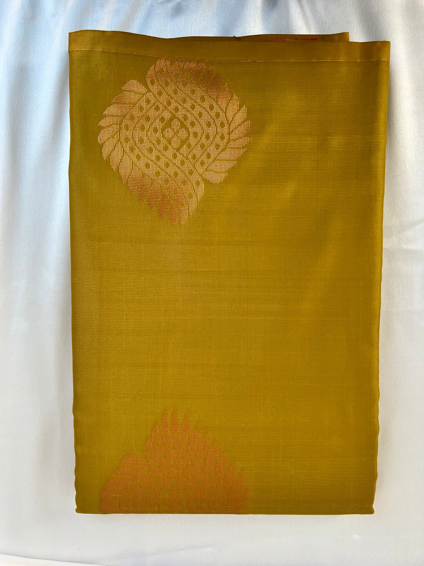 Olive green soft silk saree with pink blouse/headpiece S3005