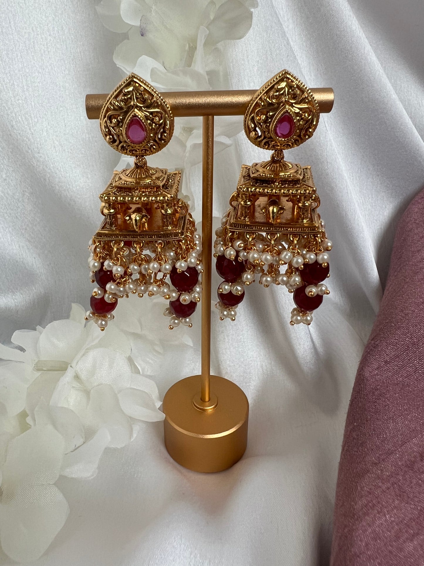 Antique gold plated earring E3019