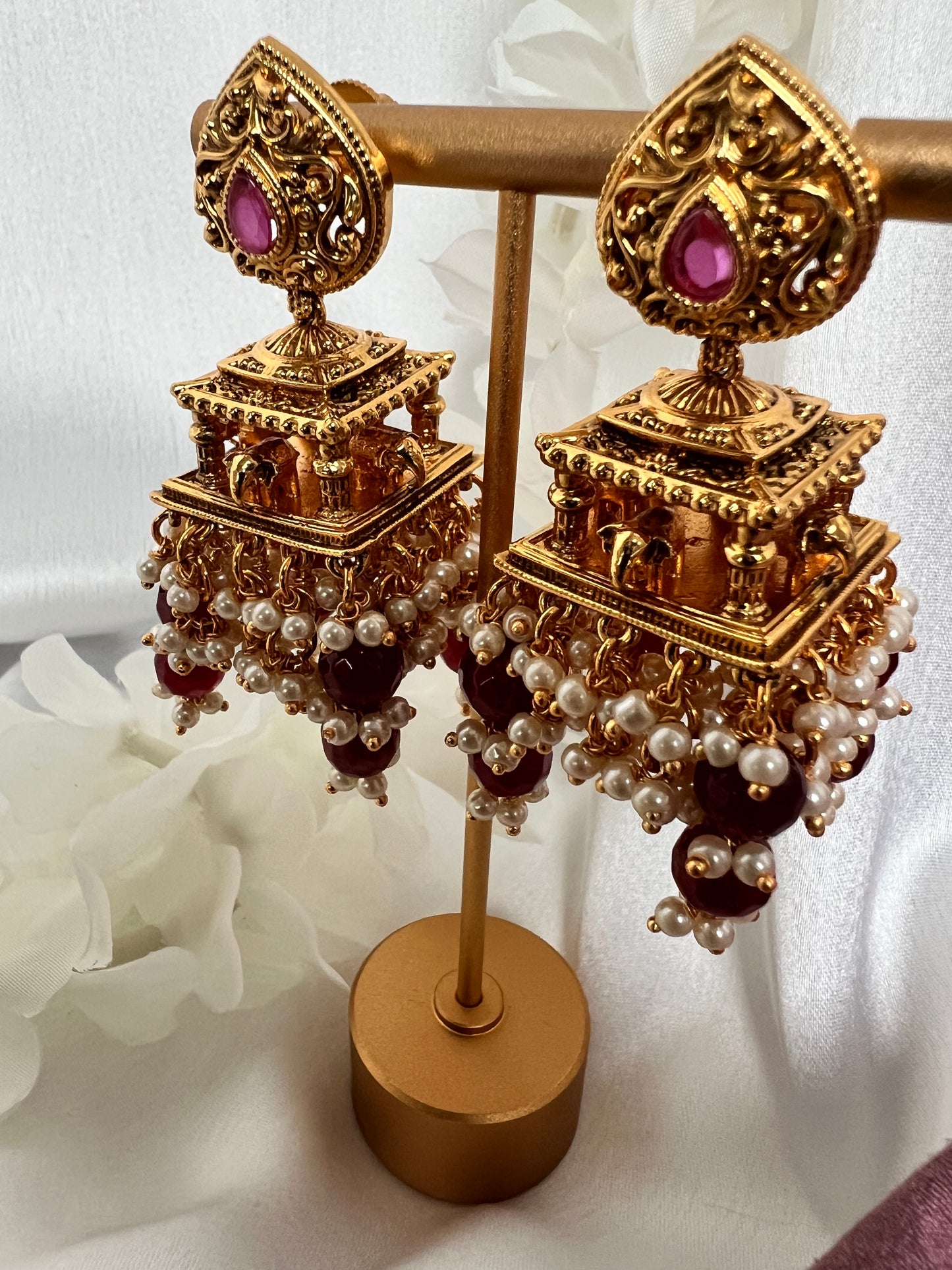 Antique gold plated earring E3019