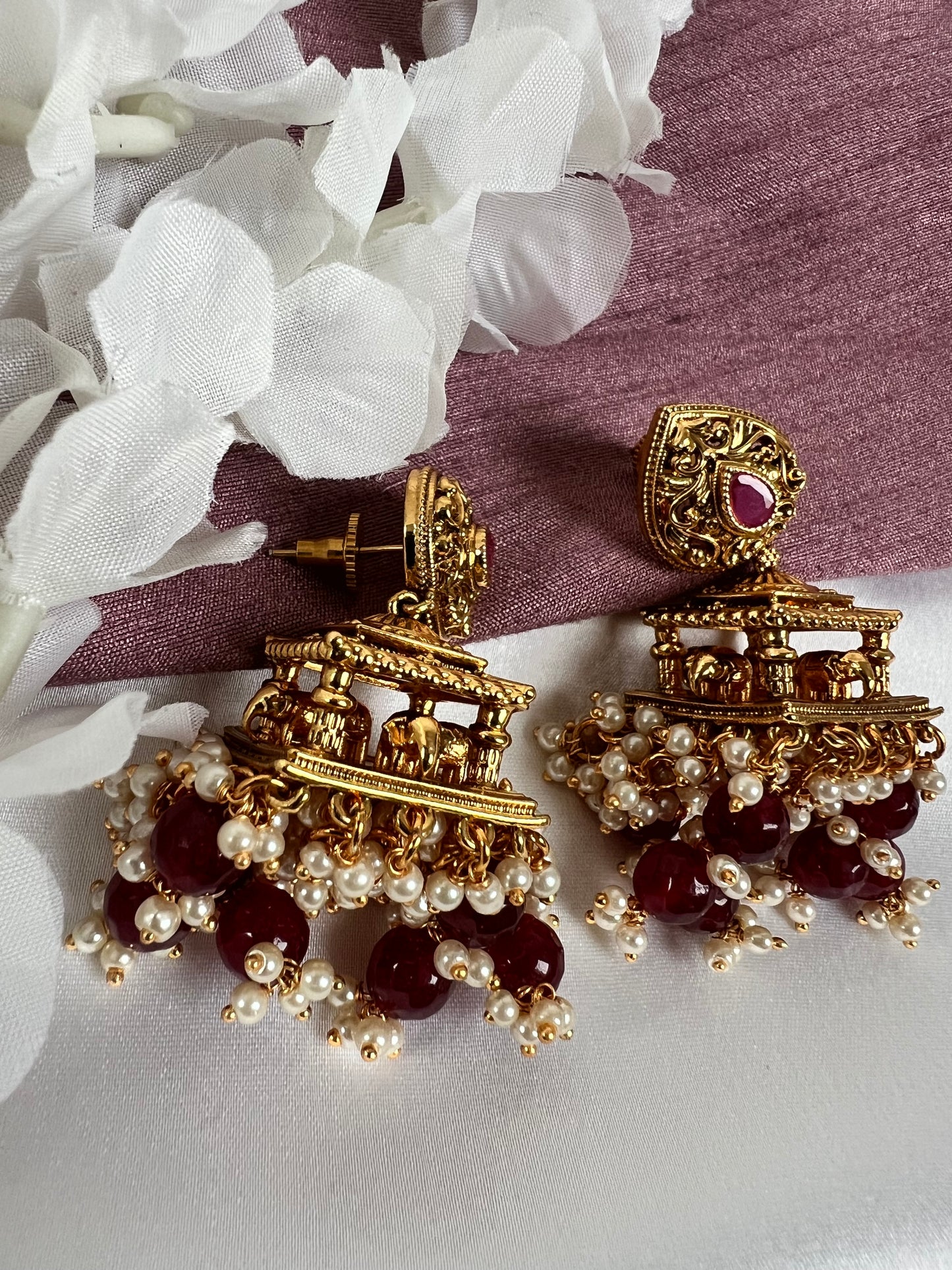 Antique gold plated earring E3019