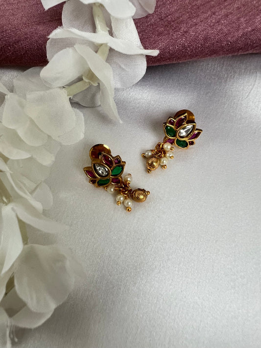 Small lotus rubygreen earrings with dangling white and golden pearls E3001