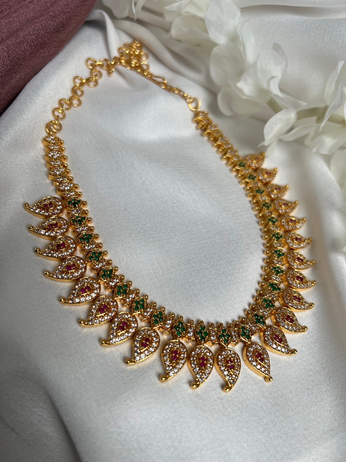 AD mango shaped small necklace in rubygreen N3079
