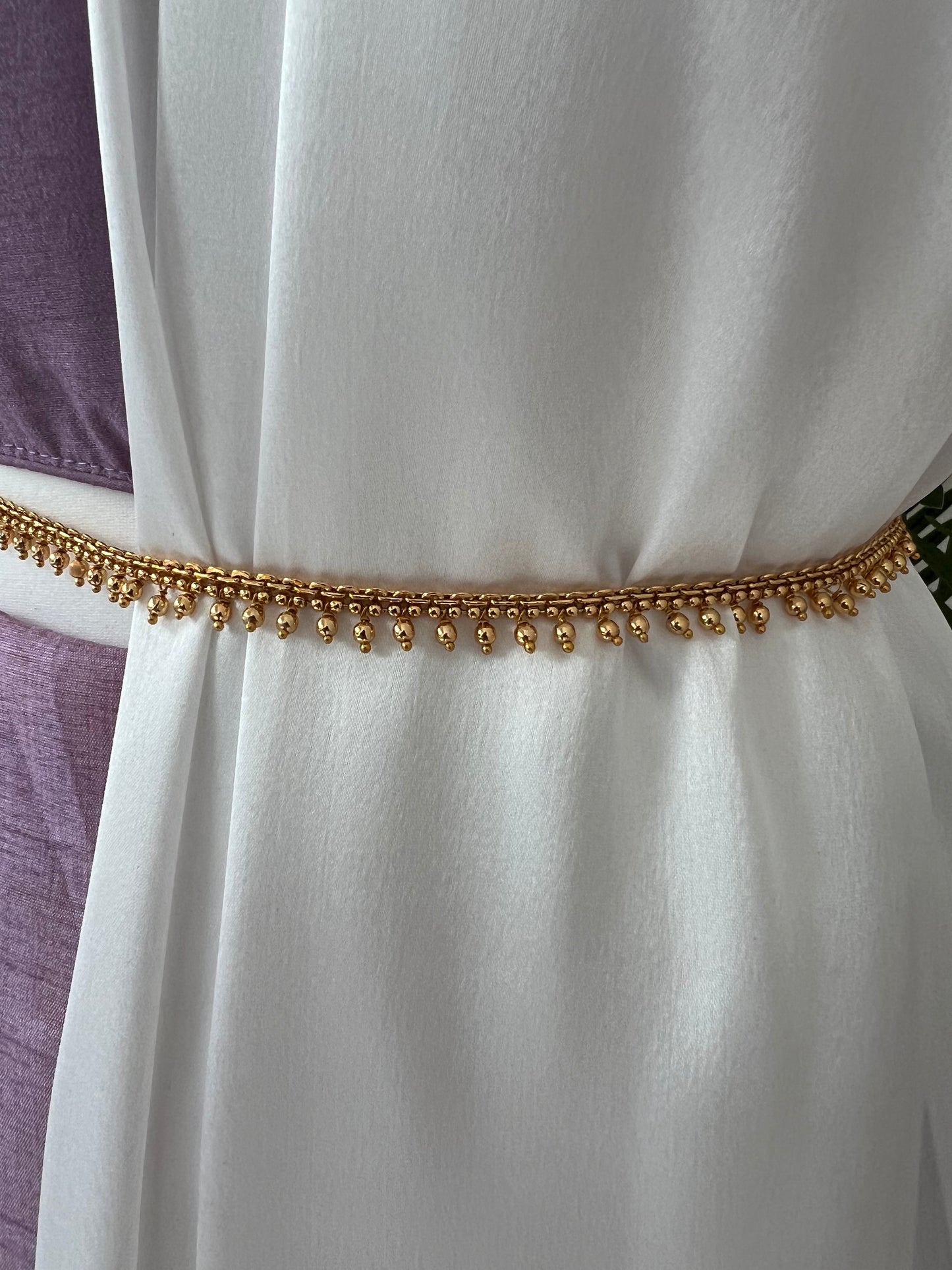 Antique plain gold plated waistchain with hanging golden balls W3016