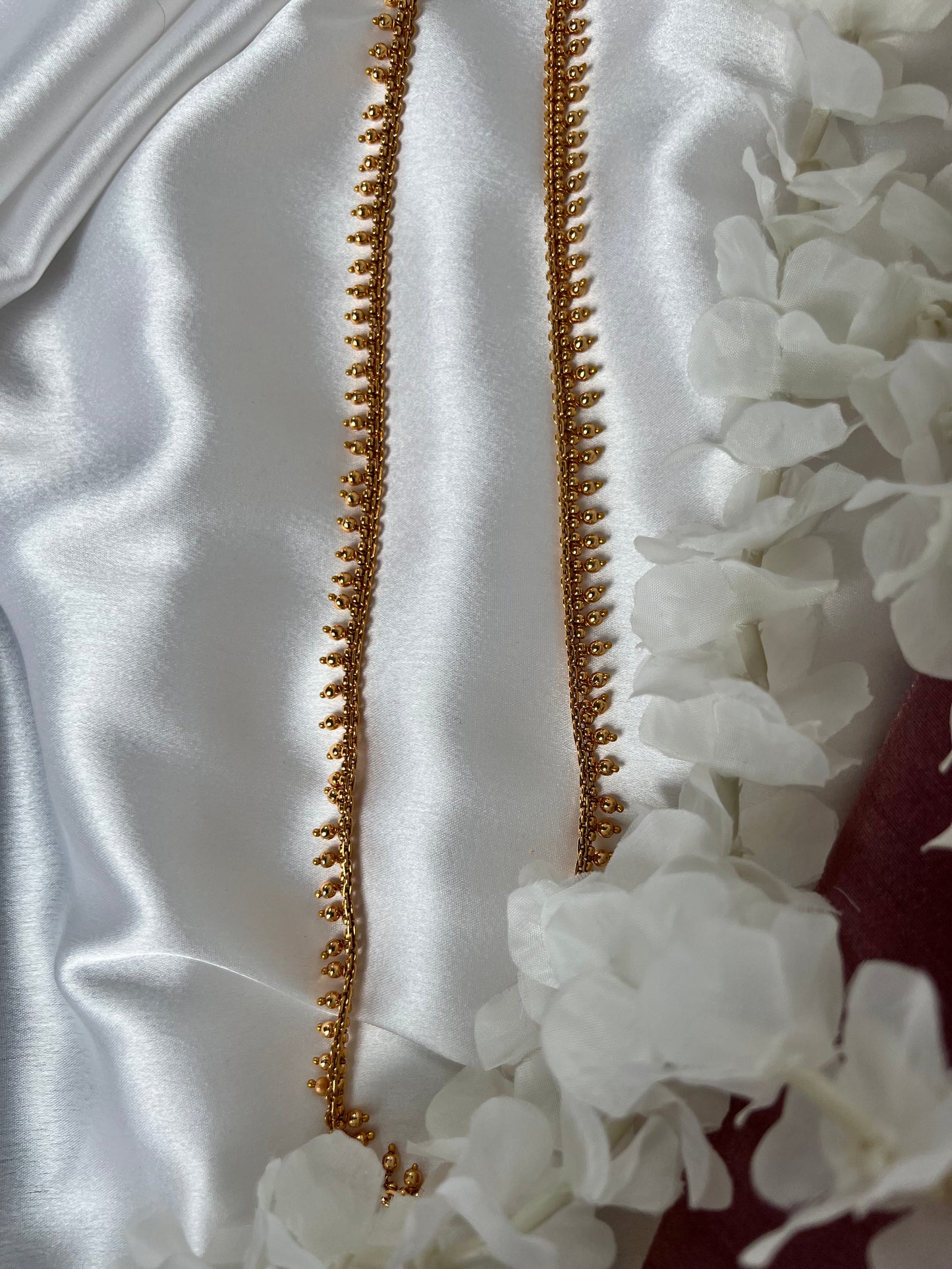 Antique plain gold plated waistchain with hanging golden balls W3016