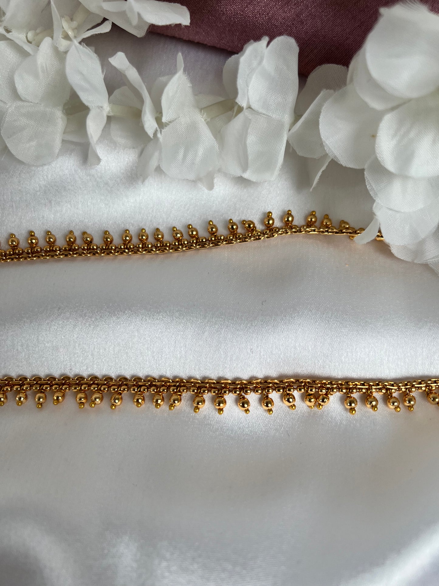 Antique plain gold plated waistchain with hanging golden balls W3016