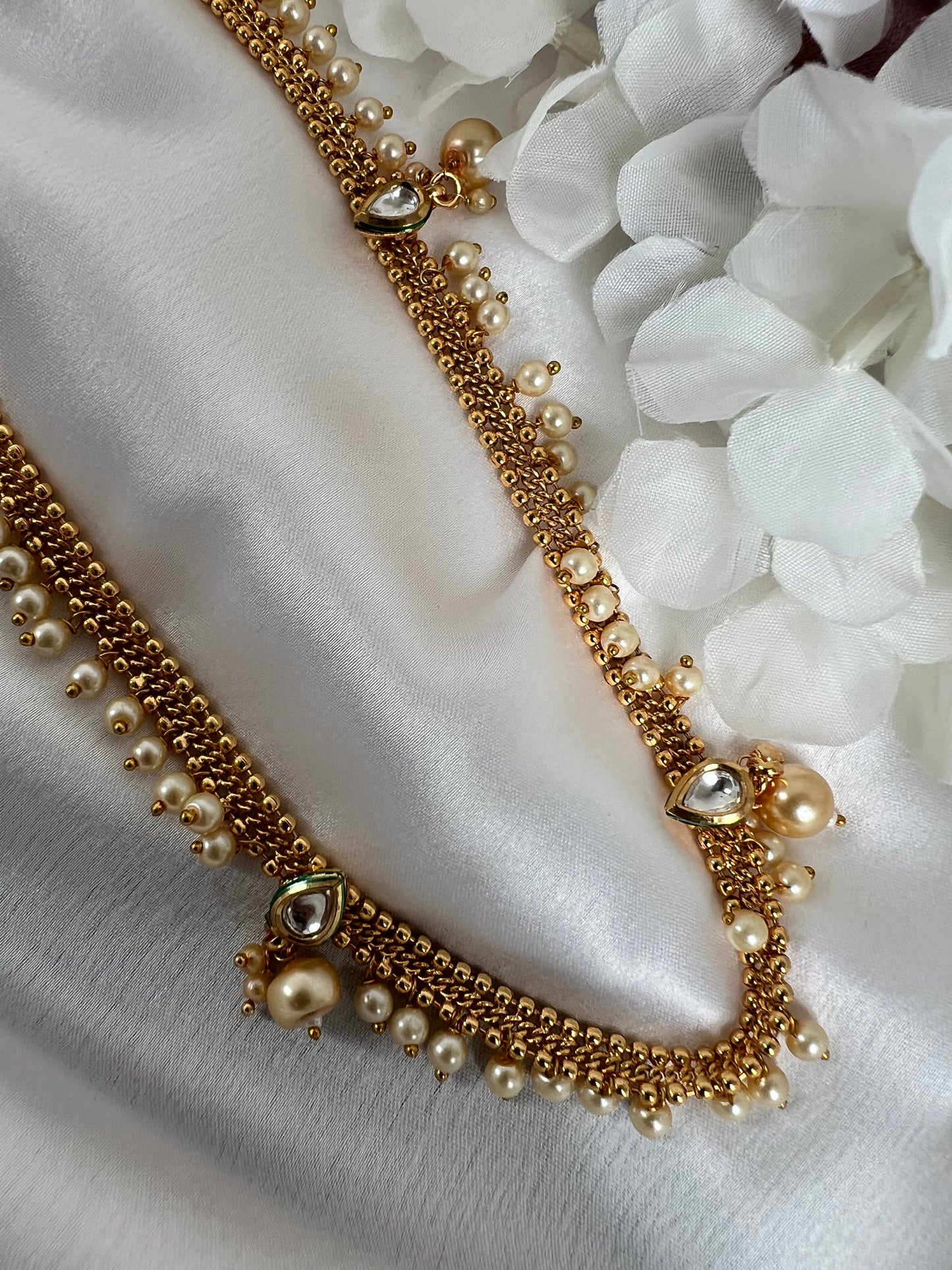 Antique gold plated waistchain with kundan tear drop shaped stones and pearls W3017