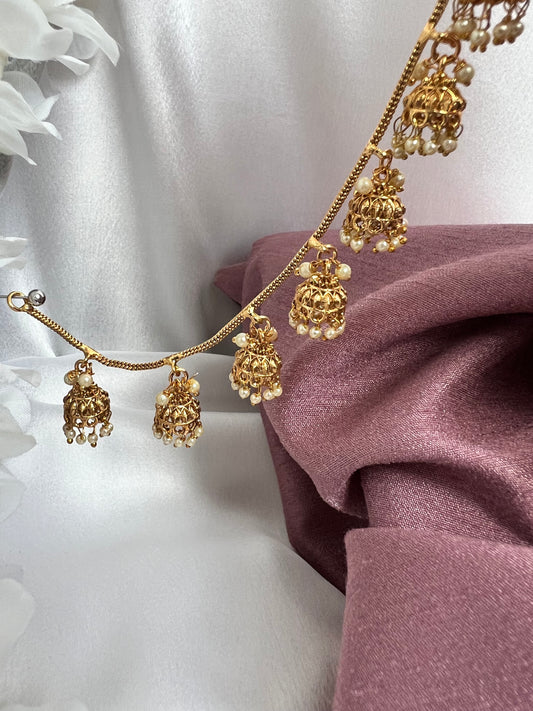 Jhumka earchains goldplated with pearls, in pairs EC3001