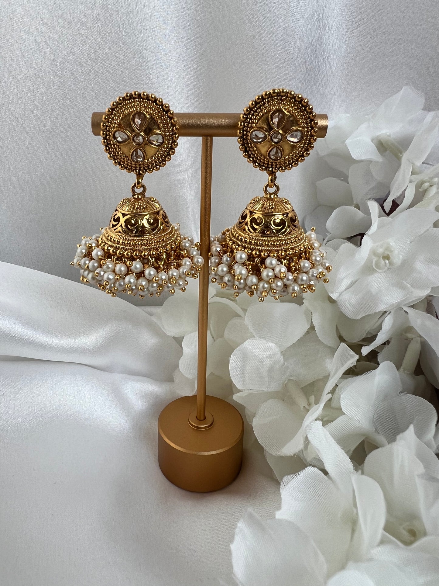 Gold plated pearl jhumka earrings E3029