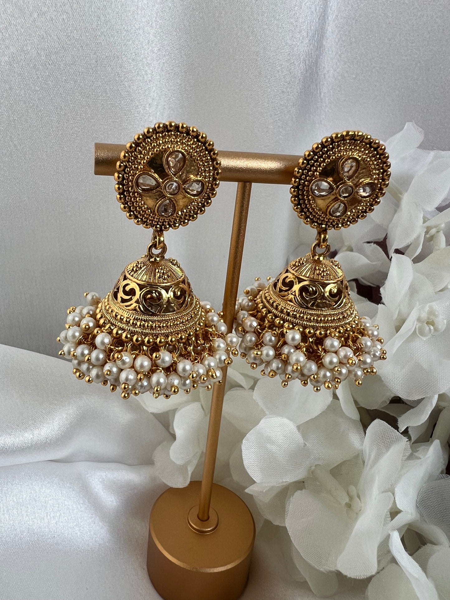 Gold plated pearl jhumka earrings E3029