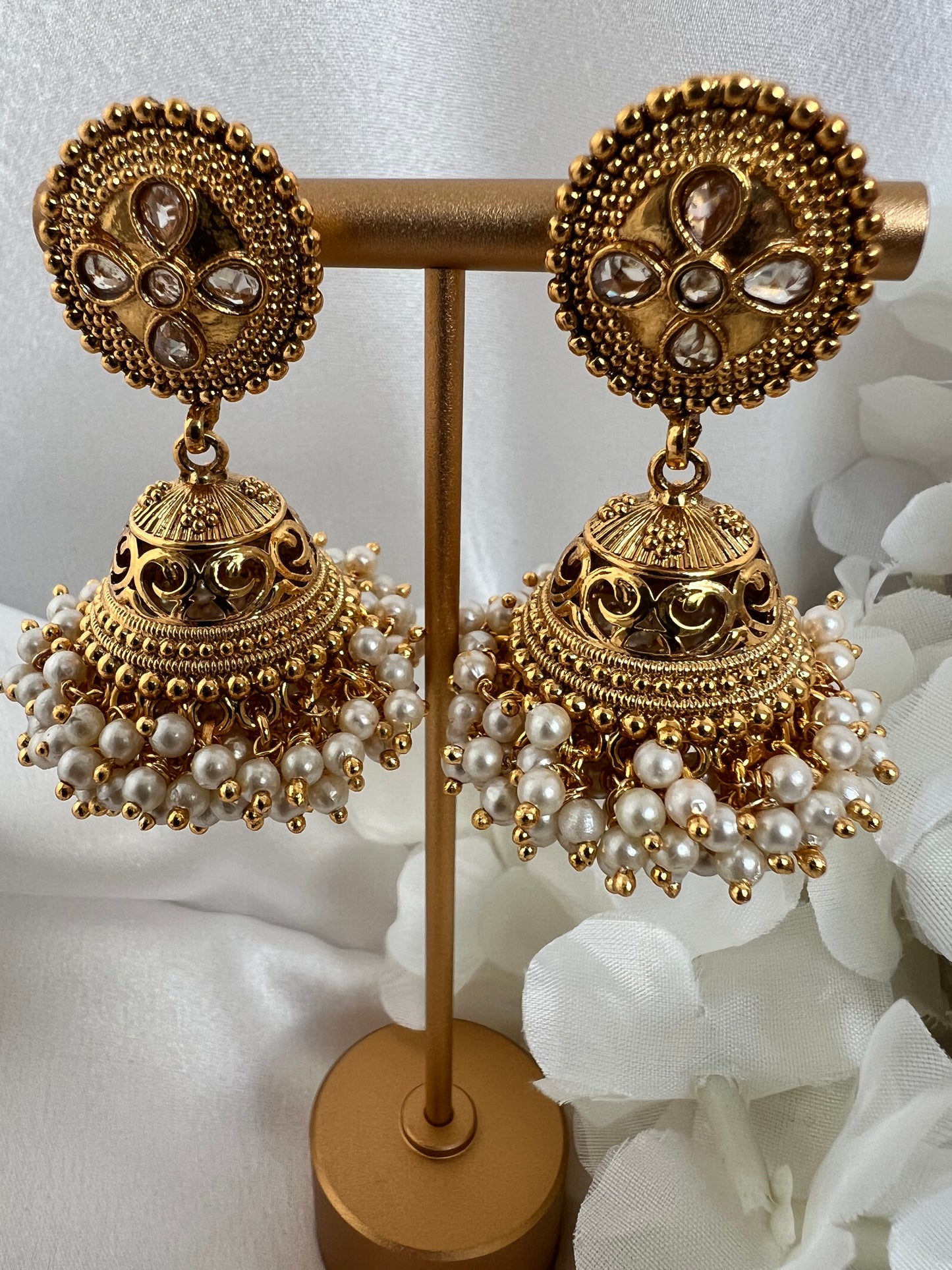 Gold plated pearl jhumka earrings E3029