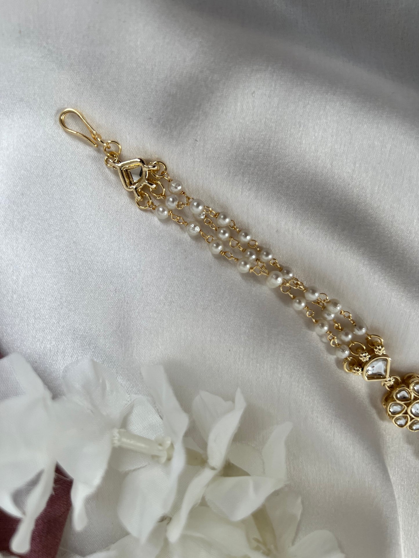 White golden pearl kundan style headband SH3007