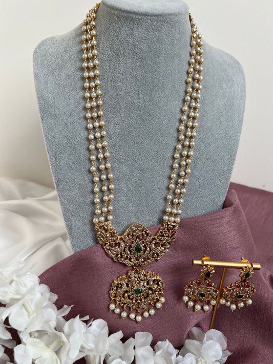 Long pearl haram necklace with green stones N3159